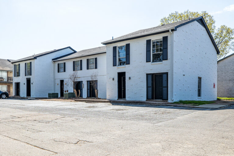 Gallery The Residences at Lakeview Apartments in Memphis, TN